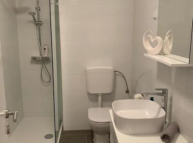 The Roof - Luxury 公寓 奥米什